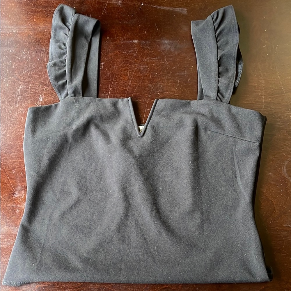 Moa Moa Black V-Neck Sleeveless Ruffled Tank Top